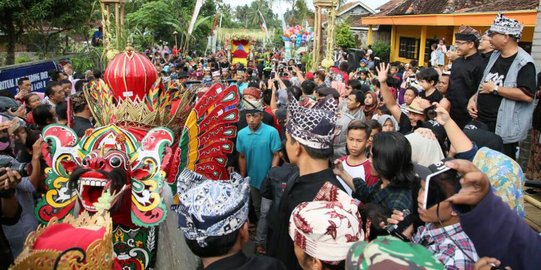 Lebaran, Menpar & Bupati Banyuwangi hadiri Parade Barong Ider Bumi