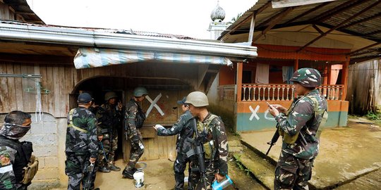 Pasukan Filipina sterilkan rumah-rumah penduduk Marawi