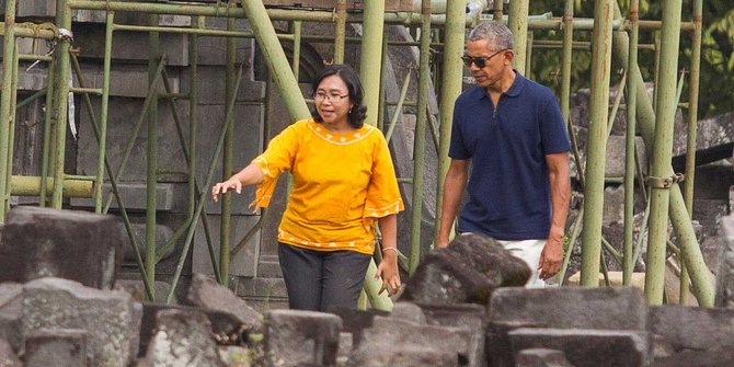 Antusiasme Obama pada patung Nandi dan relief Agastya 