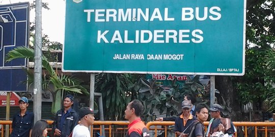 Arus balik H+5, penumpang di Terminal Kalideres kian ramai