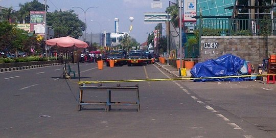 Tas tak bertuan di depan ITC Depok bikin heboh warga