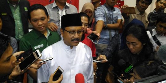 Tanpa ditemani Gus Halim, Gus Ipul kembalikan formulir cagub ke PDIP