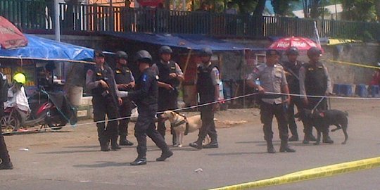 Tas mencurigakan di depan ITC Depok berisi kain