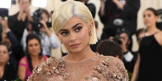 Ini yang dilakukan Kylie Jenner pada tato  tribute untuk 