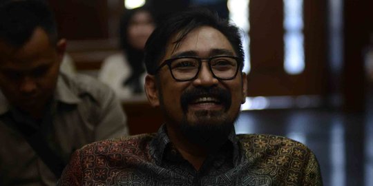 Drama Hambalang: Kakak bebas adik masuk bui, aktor utama lepas?