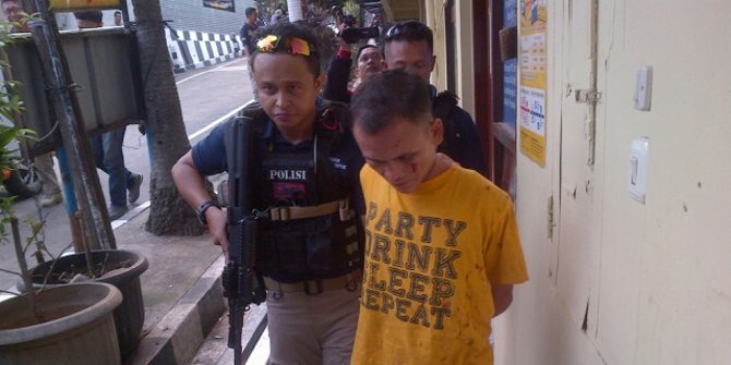 Mengaku anggota TNI, tukang tambal ban setubuhi ABG di bengkel