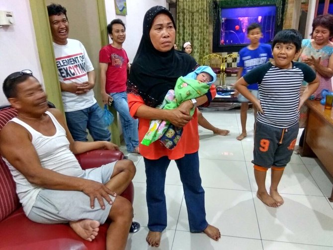 pemulung temukan bayi di tempat sampah