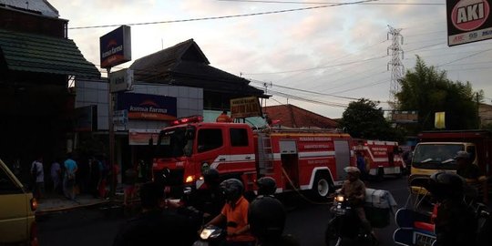 Apotik Kimia Farma di Sukoharjo ludes terbakar