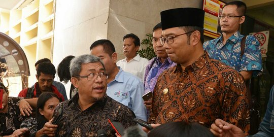 Aher ogah komentar elektabilitas Ridwan Kamil merosot