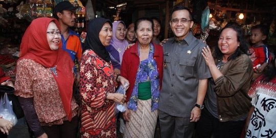 Pemkab Banyuwangi antar langsung KTP elektronik ke rumah warga