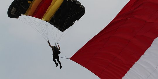 Berbagai atraksi semarakkan HUT ke-71 Bhayangkara di Monas