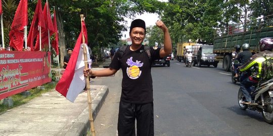 Jalan kaki Malang-Jakarta demi dapat restu Mega di Pilkada