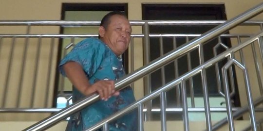 Alasan salat, Wakil Wali Kota Mojokerto ngacir usai diperiksa KPK