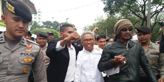 Eksepsi ditolak, Buni Yani yakin kasusnya sarat muatan politis