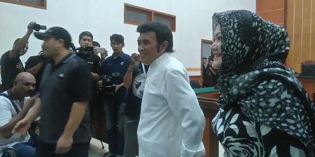 Rhoma Irama protes dakwaan dan barang bukti Ridho Rhoma