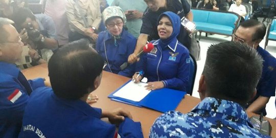 Daftar Cagub Jatim lewat Demokrat, Nurhayati siap lawan Gus Ipul