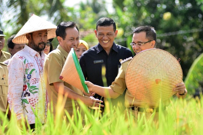 bupati banyuwangi abdullah azwar anas