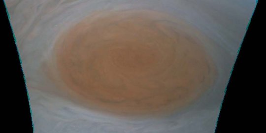 Melihat lebih dekat badai raksasa hantam Jupiter selama 350 tahun