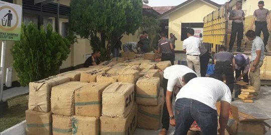 Polisi sita 1,7 ton ganja di Kabupaten Pidie, 2 pelaku kabur