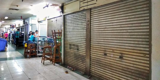 Sepi pengunjung, kios-kios Pasar Glodok dijadikan gudang & disewakan