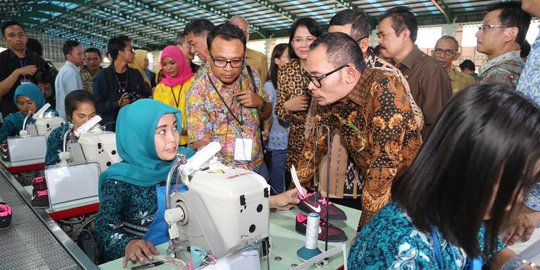 Pendidikan vokasi jalan cepat memutus rantai kemiskinan