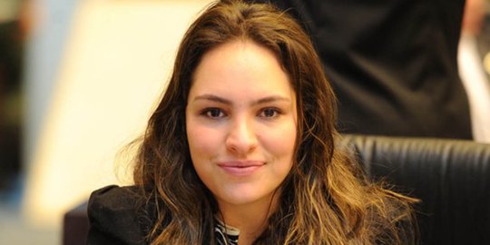 Politikus perempuan Brasil didemo dan dilempari telur saat menikah