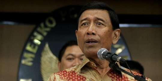 Senyum Wiranto saat pemerintah disebut diktator karena Perppu Ormas