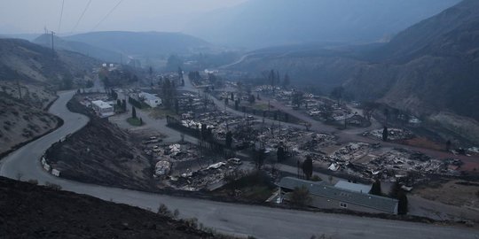 Yang tersisa dari ganasnya kebakaran hutan di Kanada