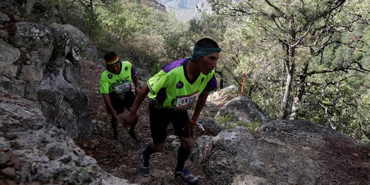 Ekstrem, ultramaraton 100 km di pegunungan Sierra Madre Occidental