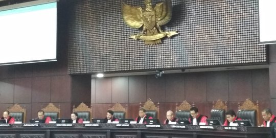 MK tolak uji materi cuti petahana yang diajukan Ahok