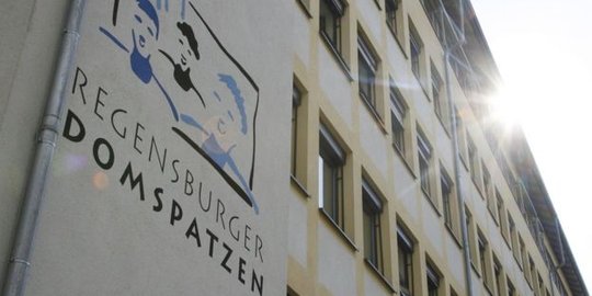 Ratusan anggota koor sekolah Katolik Jerman mengaku dilecehkan