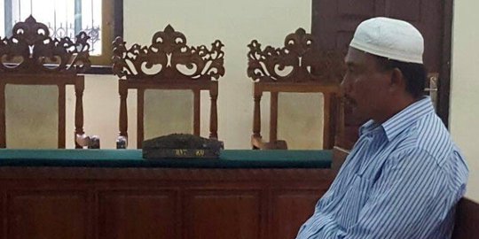 Bawa sabu lewat anus dari Malaysia, buruh asal Madura dibui 12 tahun