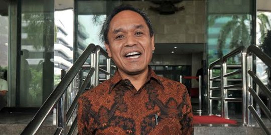 Microphone mati dan keprihatinan kader Demokrat ketua DPR tersangka