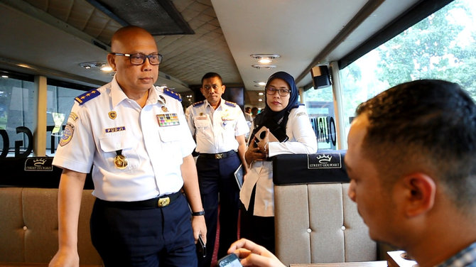 direktur jenderal perhubungan darat pudji hartanto cek bus restoran