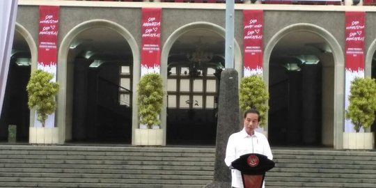 Jokowi minta guru perhatikan murid agar tak dididik medsos