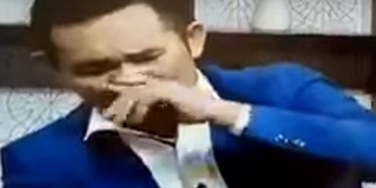 Boni Hargens cabut laporan 300 akun yang menyebutnya sakau