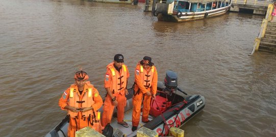 Hendak curi batubara, Heri jatuh dari tongkang dan tenggelam