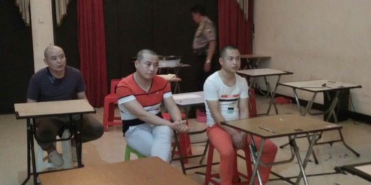 Polisi pakai penerjemah untuk interogasi 5 WNA China pelaku penipuan