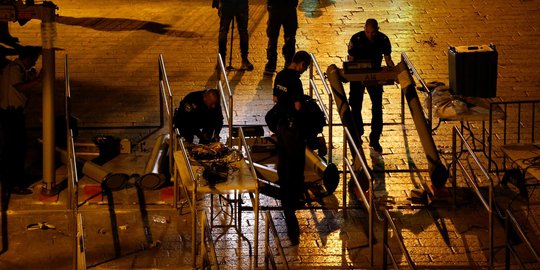 Terdesak, Israel akhirnya copot detektor logam di Masjid Al-Aqsa