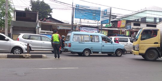 Djarot khawatir orang ramai-ramai daftar jadi Pak Ogah karena digaji