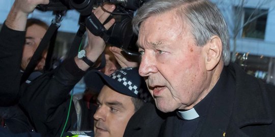 Penasihat keuangan Paus Francis mulai diadili dalam kasus pencabulan