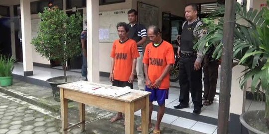 Jadi pengepul uang taruhan judi online, 2 tukang becak ditangkap