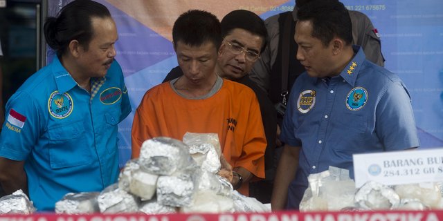 BNN amankan pelaku pengedar jaringan Taiwan yang membawa 300 Kg sabu BNN amankan pelaku pengedar jaringan Taiwan yang membawa 300 Kg sabu