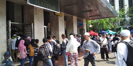 Massa aksi 287 mulai padati Masjid Istiqlal