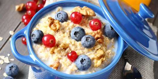9 Hal yang terjadi di tubuh saat kamu rajin makan oatmeal