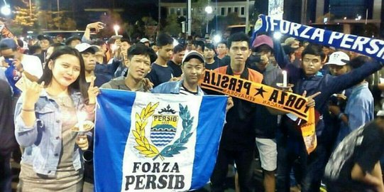 Aksi 1.000 lilin dan titik balik perdamaian Jakmania-Bobotoh