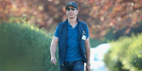Jeff Bezos, milyuner yang kekayaannya 'sempat' salip Bill Gates