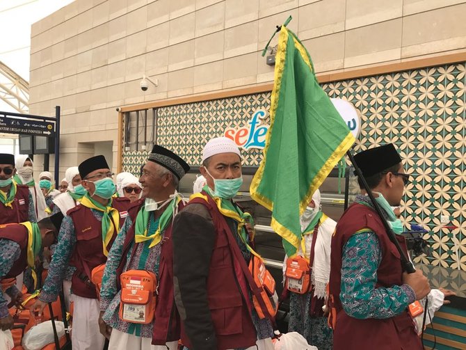 wajah bahagia jemaah indonesia saat tiba di madinah