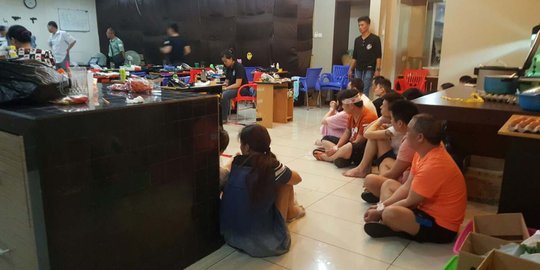 Gerebek vila, polisi amankan puluhan WN China penipu online di Bali