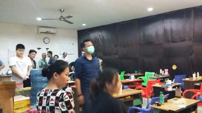 puluhan pekerja china sindikat online diamankan di bali